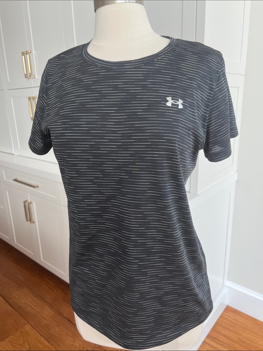 Under Armour Black & White Striped Short Sleeve Athletic Tee